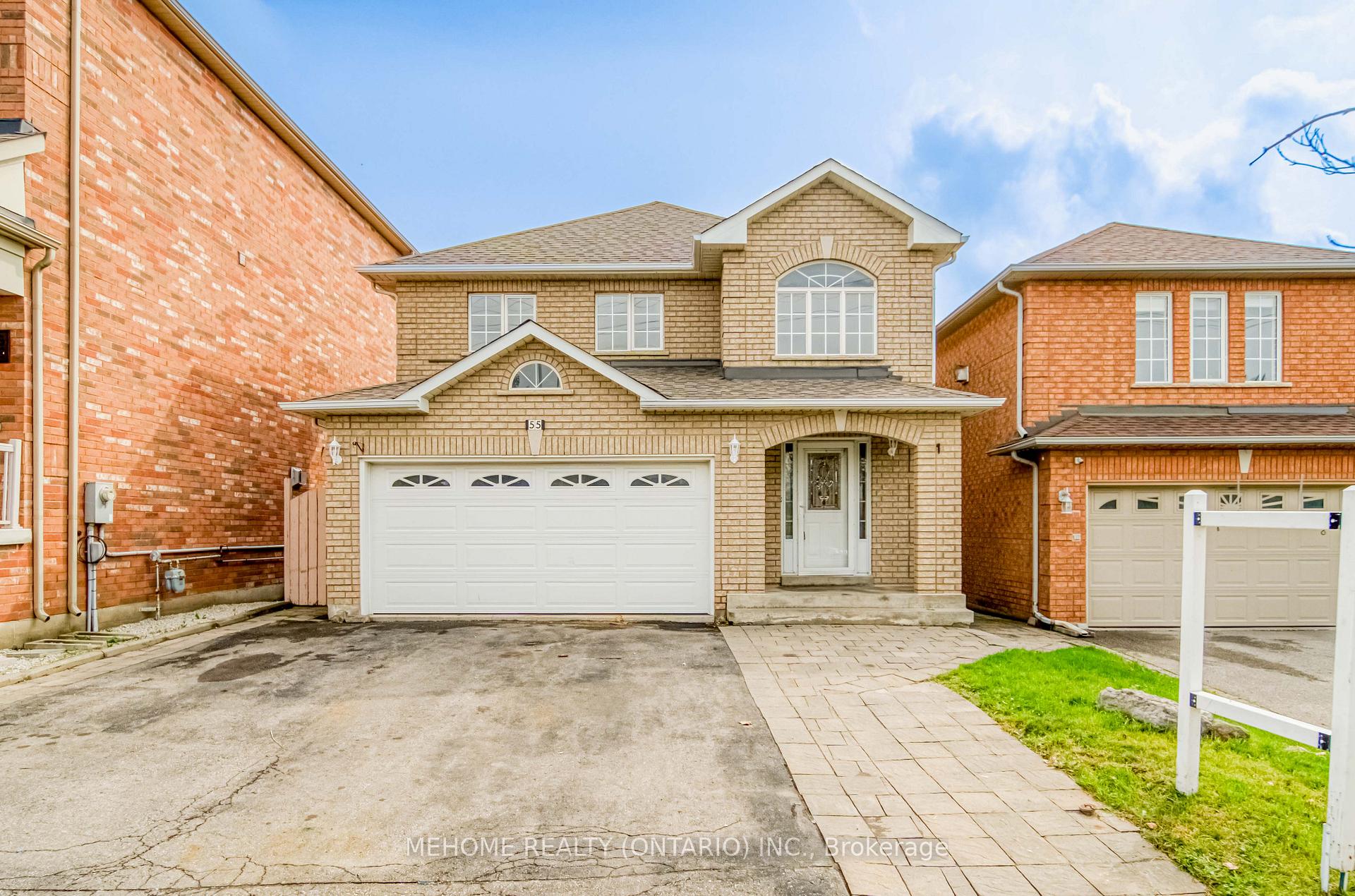 Photo 2 of 55 D'amato Crescent, Vaughan, Maple — HOMEH