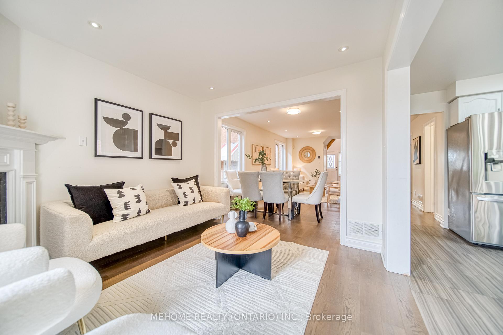 Photo 12 of 55 D'amato Crescent, Vaughan, Maple — HOMEH