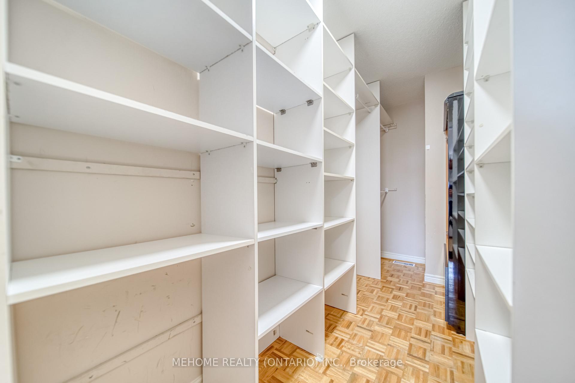 Photo 27 of 55 D'amato Crescent, Vaughan, Maple — HOMEH