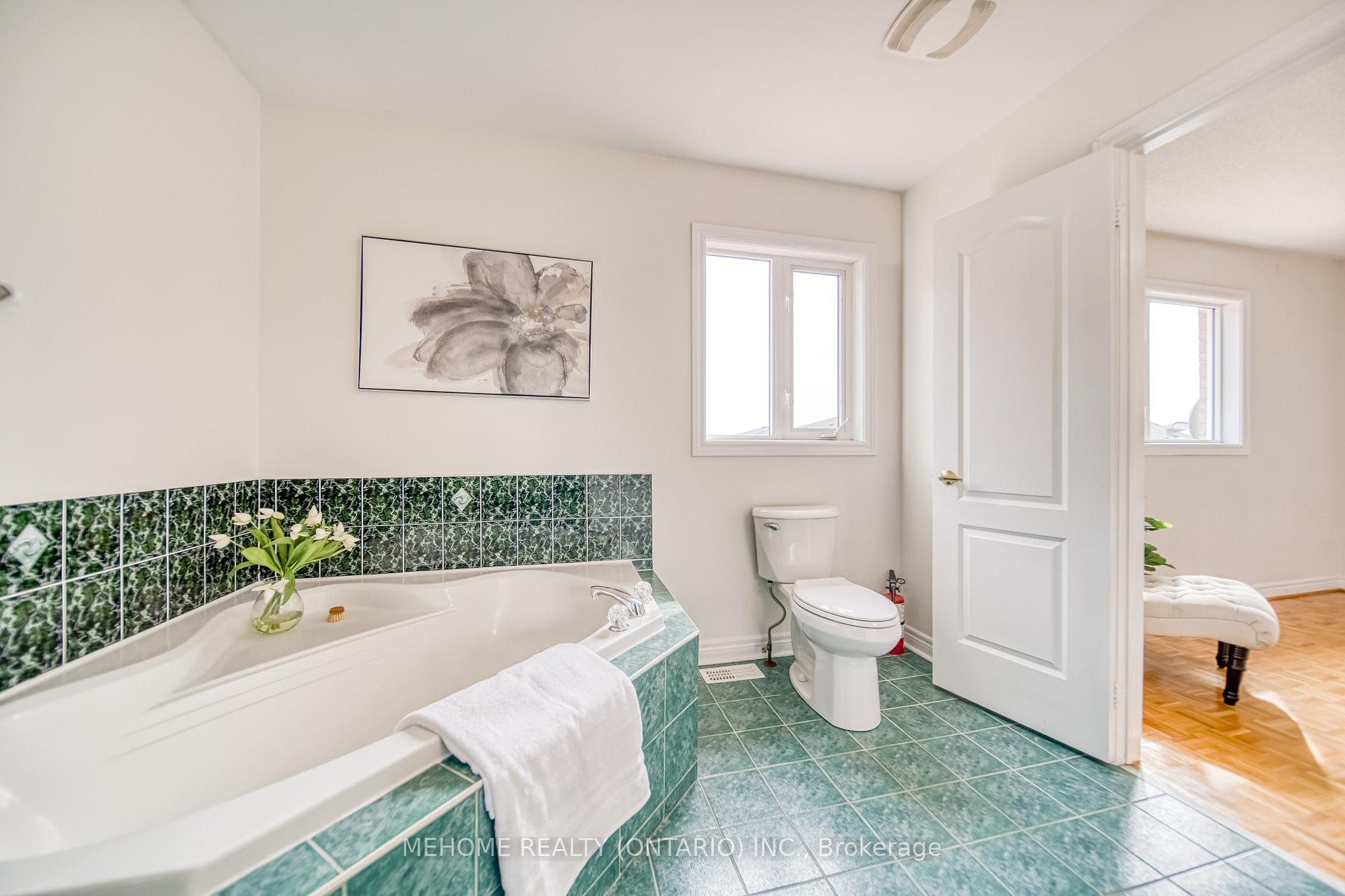Photo 29 of 55 D'amato Crescent, Vaughan, Maple — HOMEH