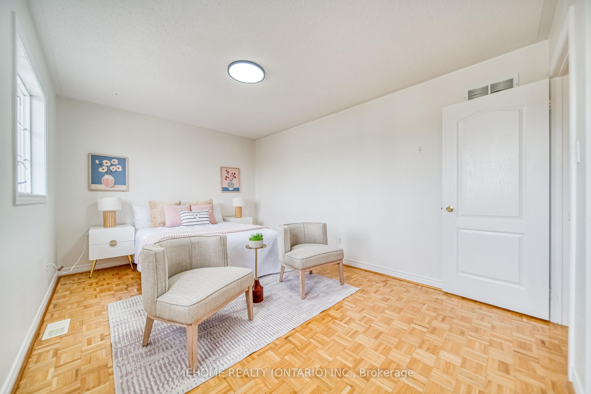 Photo 31 of 55 D'amato Crescent, Vaughan, Maple — HOMEH