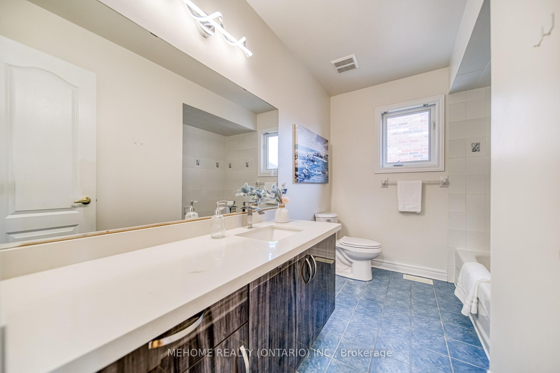 Photo 33 of 55 D'amato Crescent, Vaughan, Maple — HOMEH