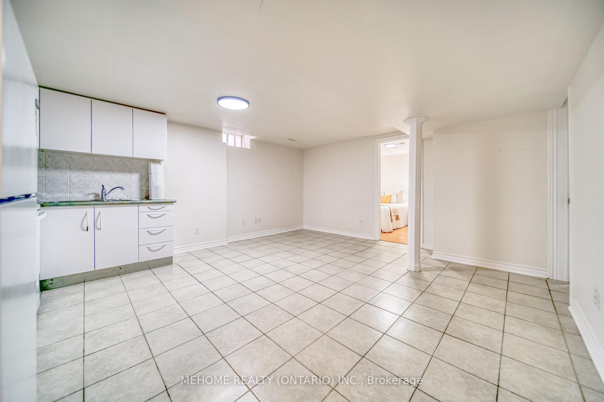 Photo 35 of 55 D'amato Crescent, Vaughan, Maple — HOMEH