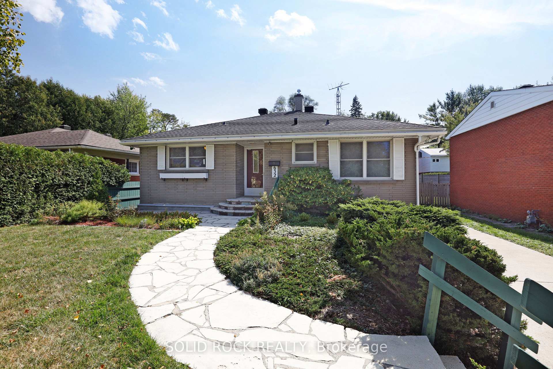 Front of 632 Chadburn Avenue