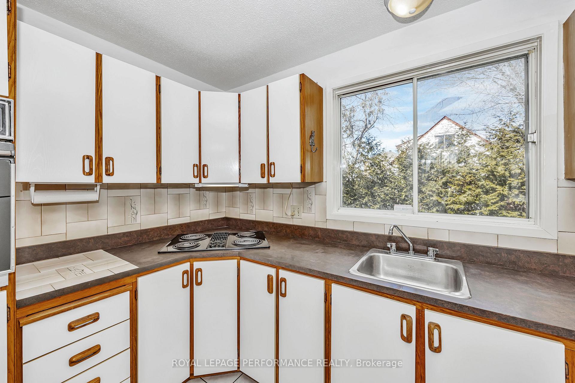 Photo 15 of 195 Baribeau Street, Ottawa, Vanier — HOMEH