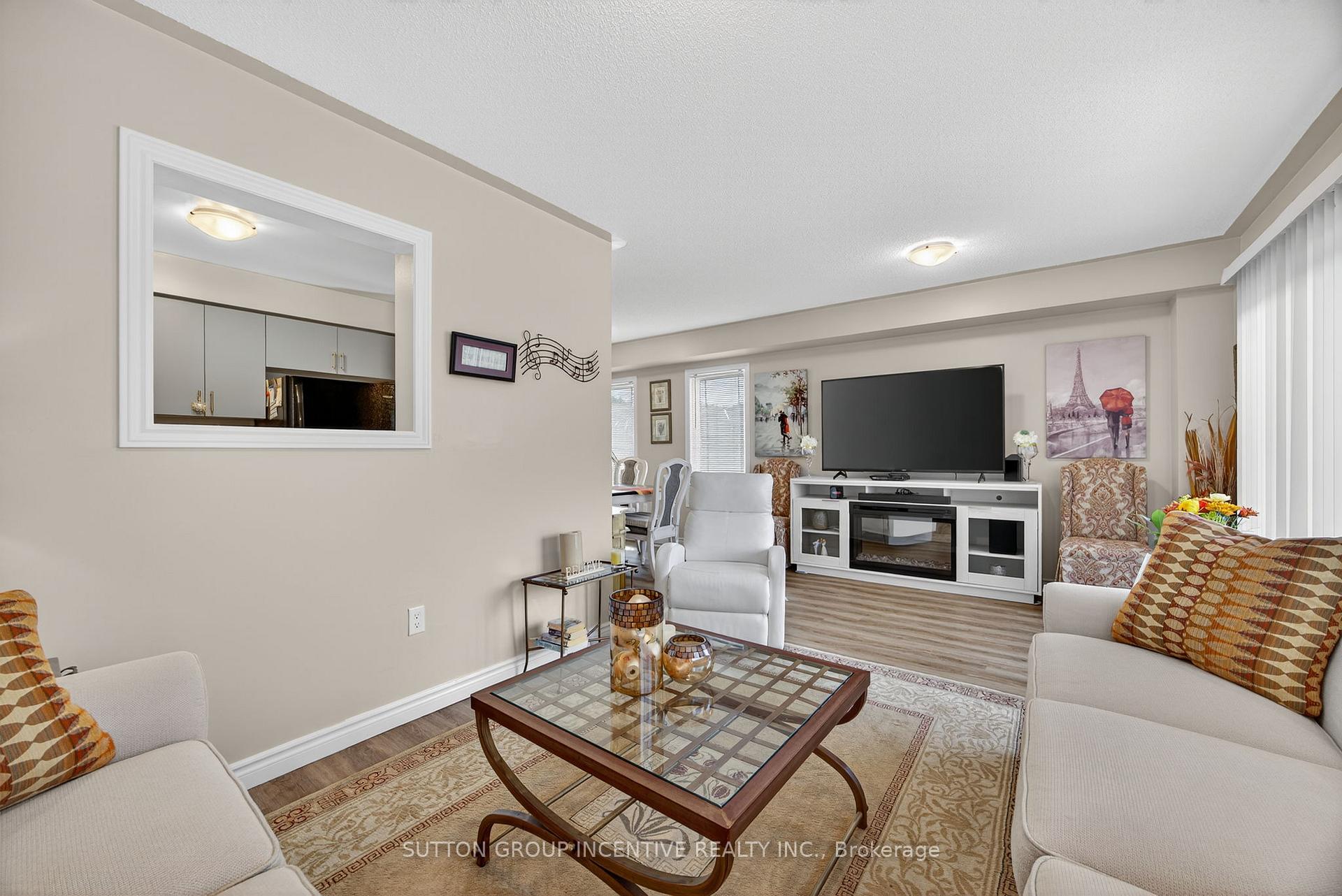 Photo 8 of 23 Frank's Way, Barrie, Allandale — HOMEH
