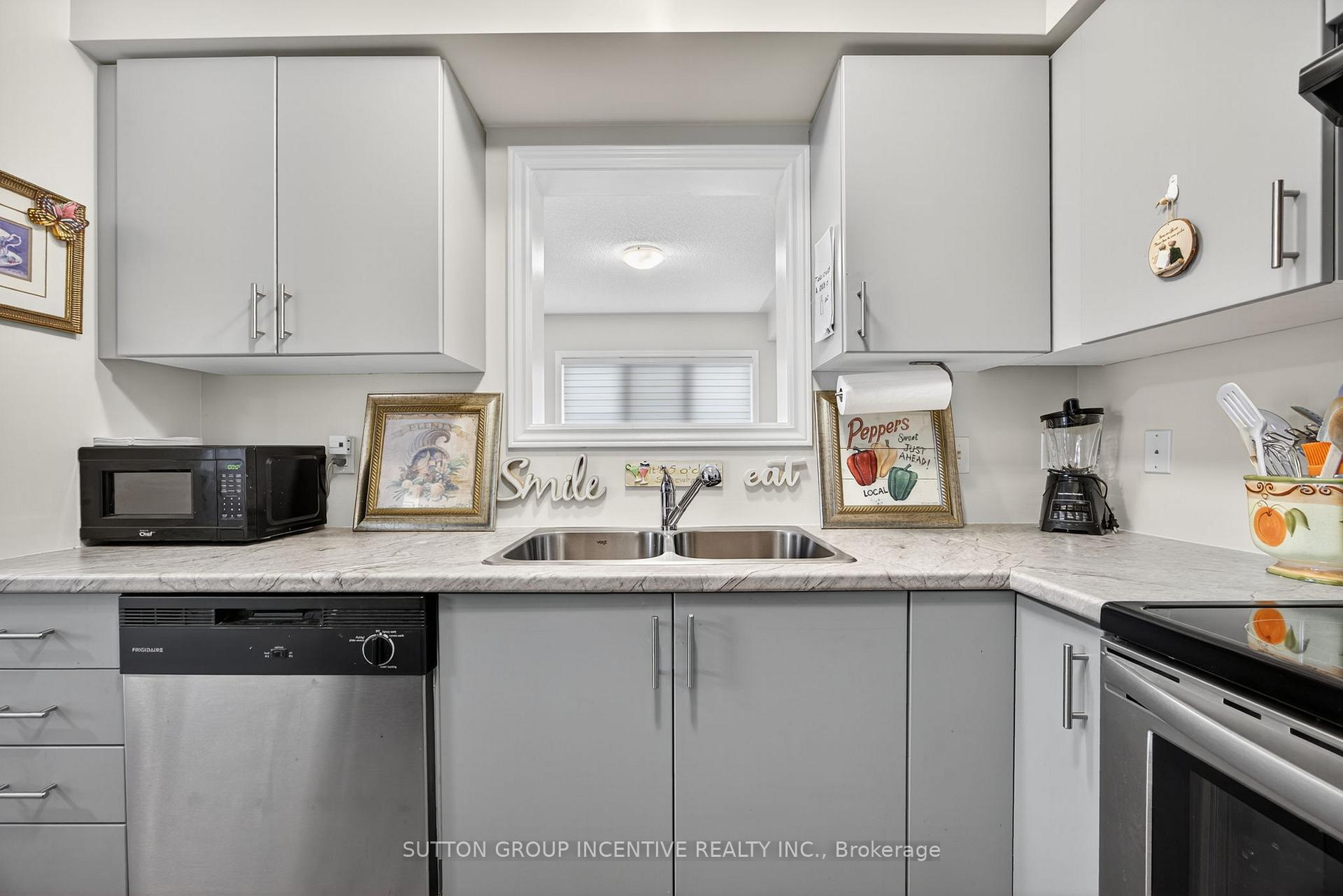 Photo 10 of 23 Frank's Way, Barrie, Allandale — HOMEH