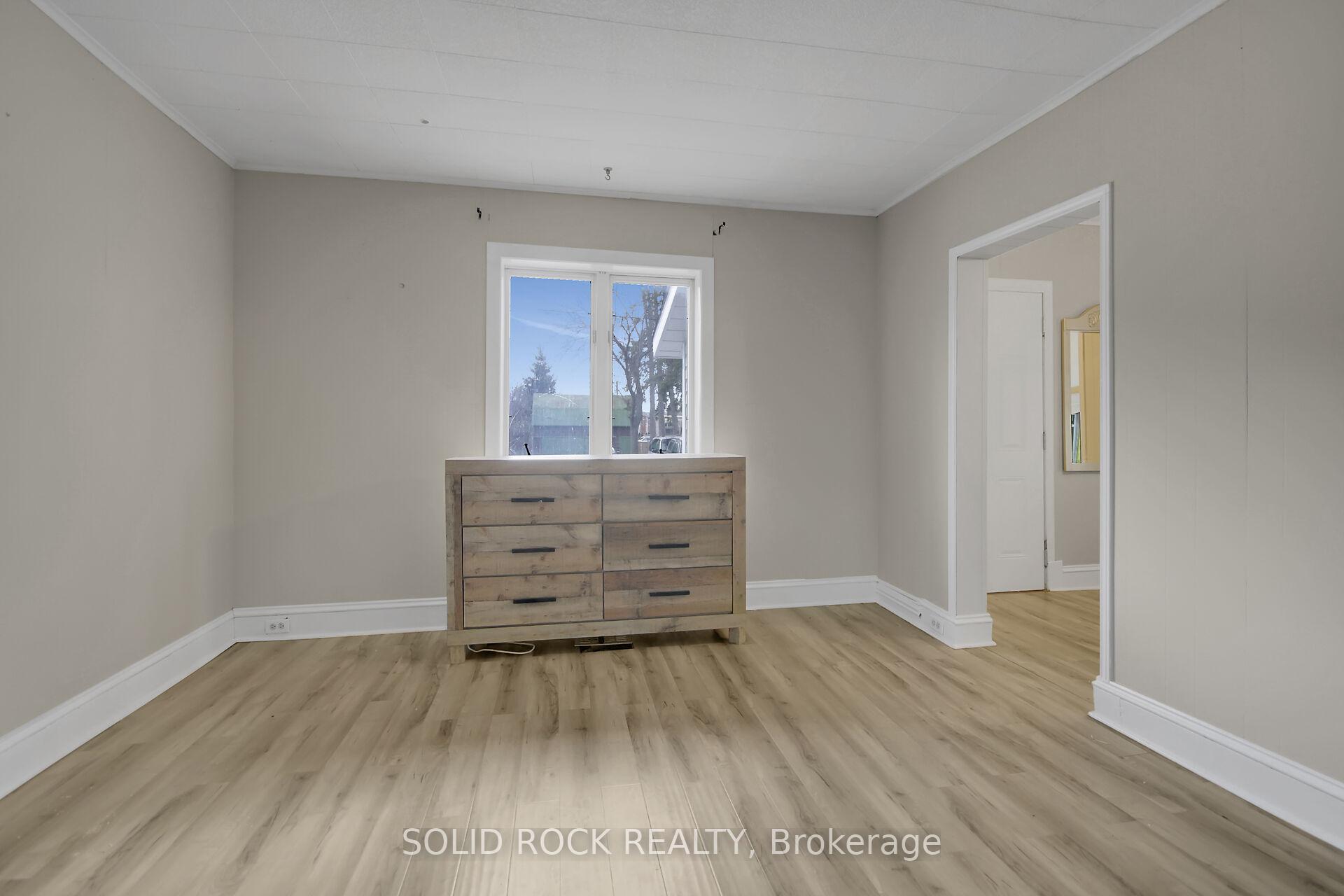 Photo 4 of 25 Burwash Street, Arnprior — HOMEH