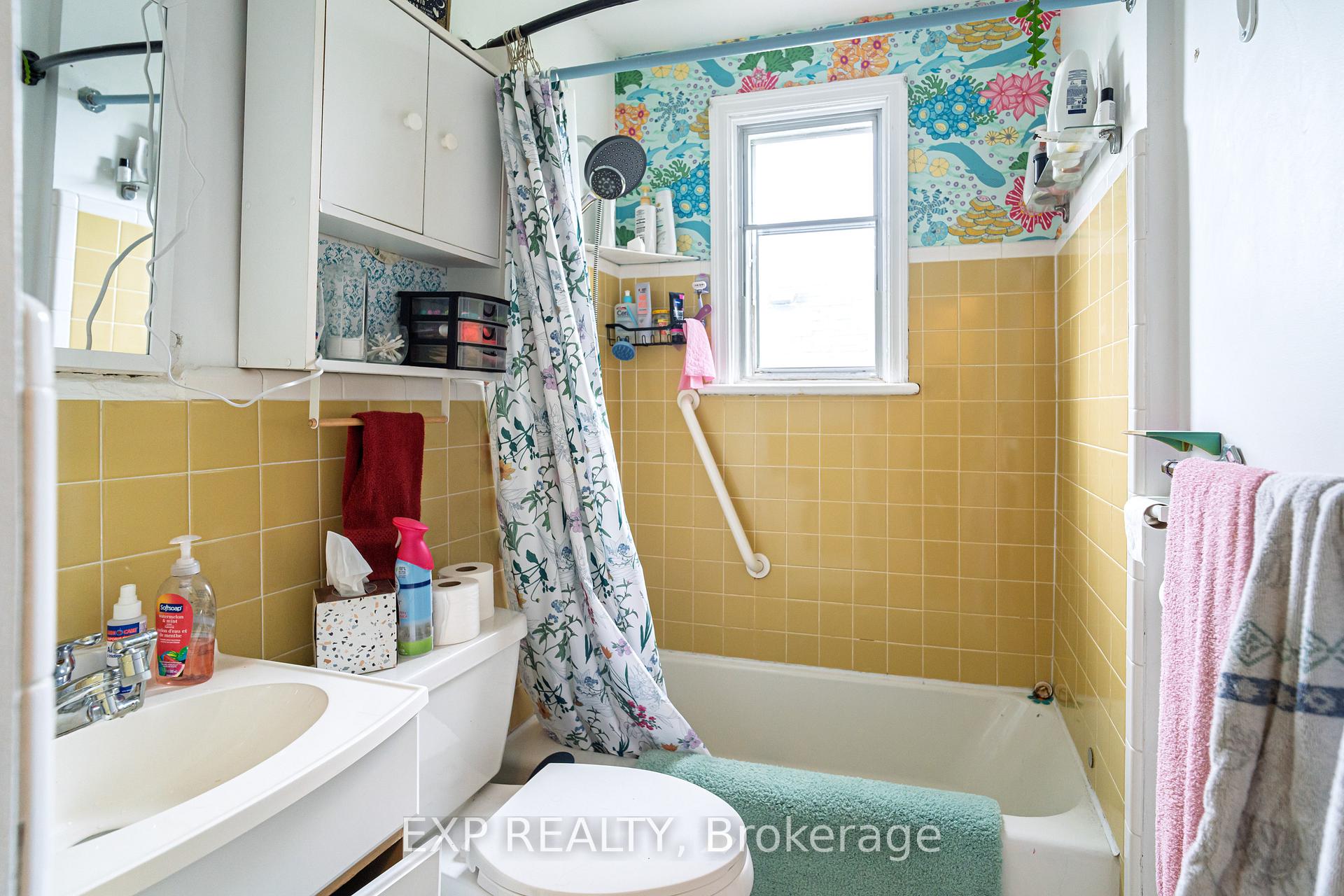 Photo 19 of 100 Dagmar Avenue, Ottawa, Vanier — HOMEH