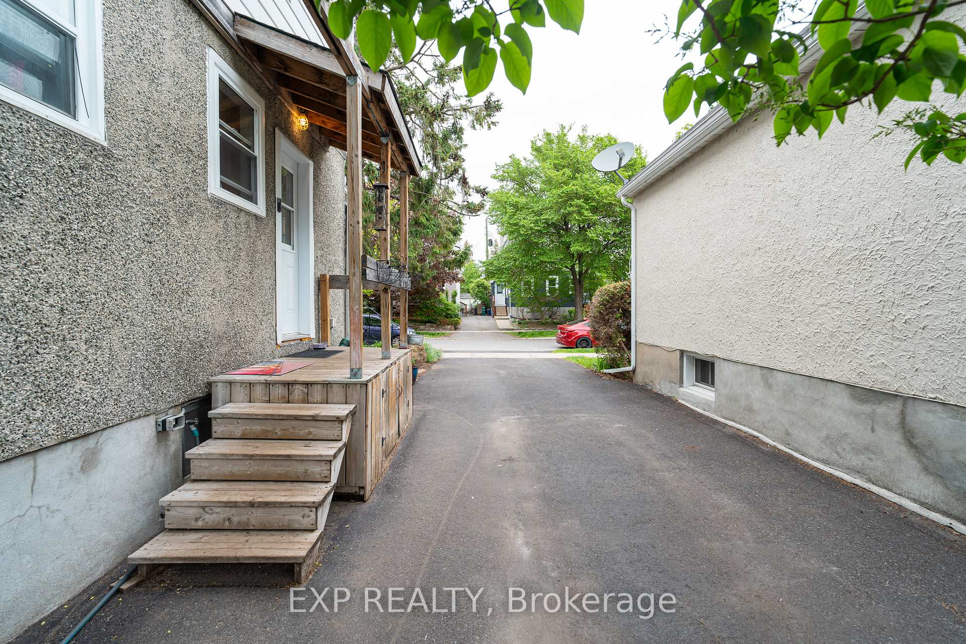 Photo 24 of 100 Dagmar Avenue, Ottawa, Vanier — HOMEH