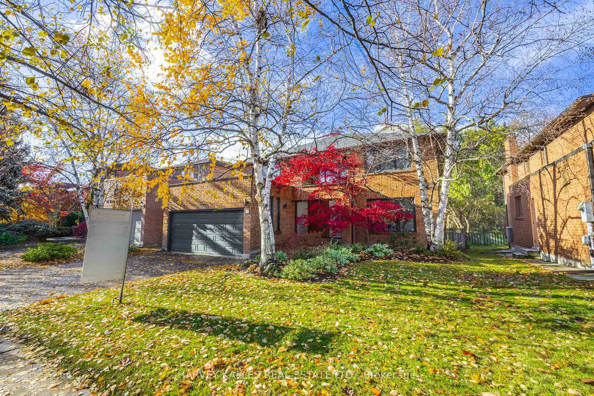 Photo 2 of 71 Green Acres Road, Vaughan, Uplands — HOMEH