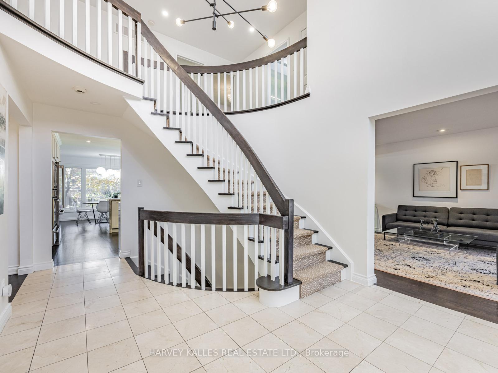 Photo 4 of 71 Green Acres Road, Vaughan, Uplands — HOMEH