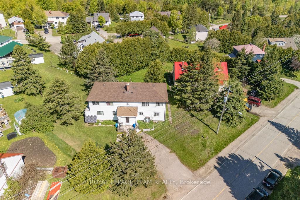 Photo 4 of 72 Sebastopol Drive, Bonnechere Valley, Eganville/Bonnechere Twp — HOMEH