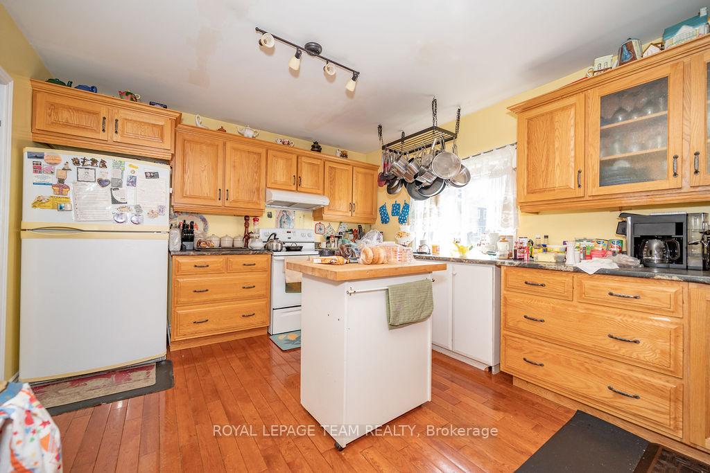Photo 10 of 72 Sebastopol Drive, Bonnechere Valley, Eganville/Bonnechere Twp — HOMEH