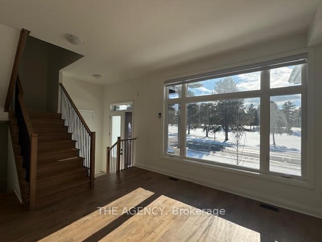 Photo 3 of 14 Vern Robertson Gate, Uxbridge — HOMEH