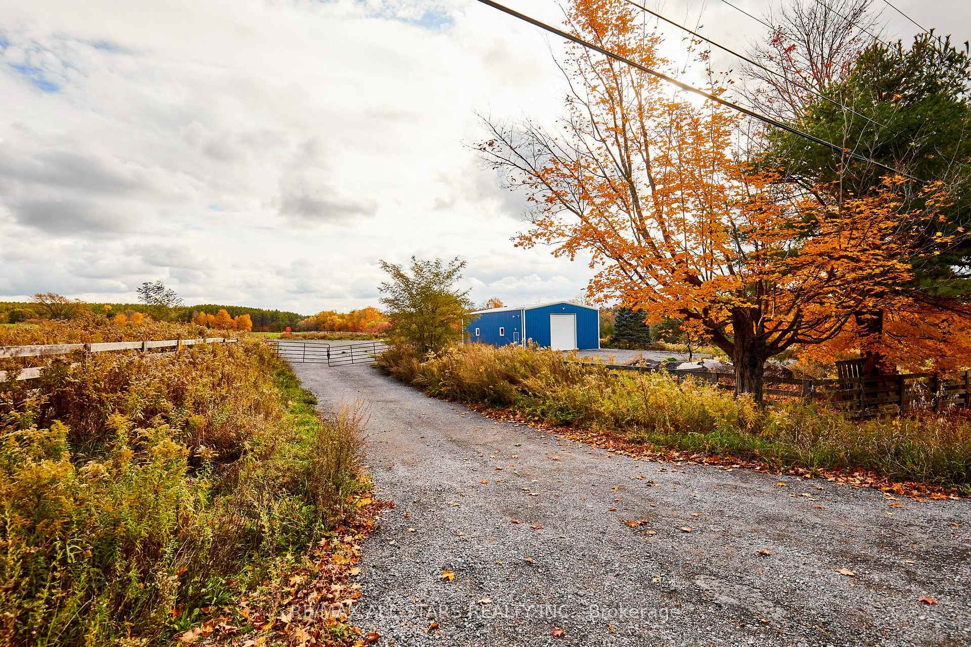 Photo 3 of 337 Regional Road 8, Uxbridge — HOMEH