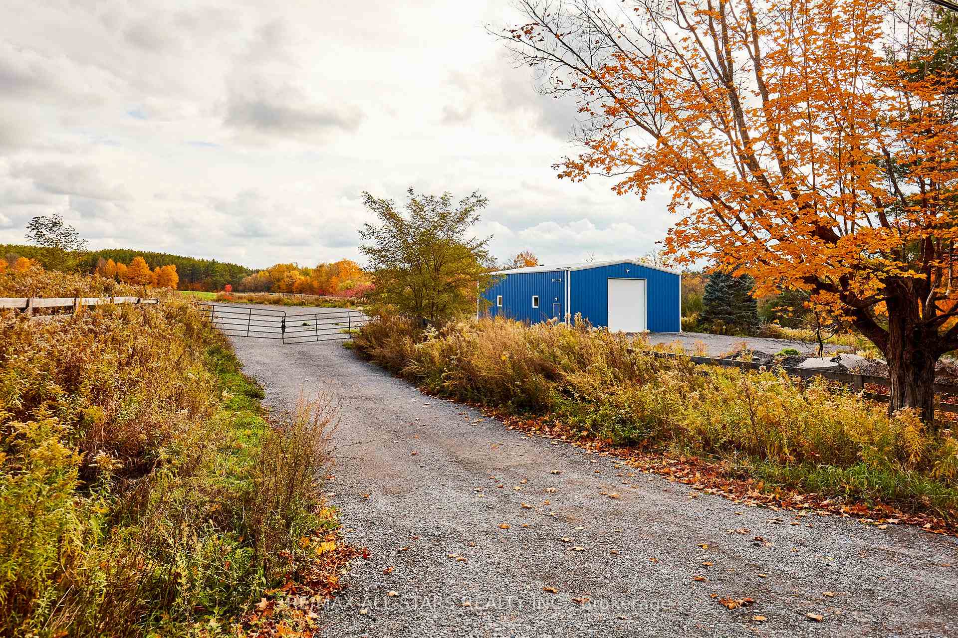 Photo 4 of 337 Regional Road 8, Uxbridge — HOMEH
