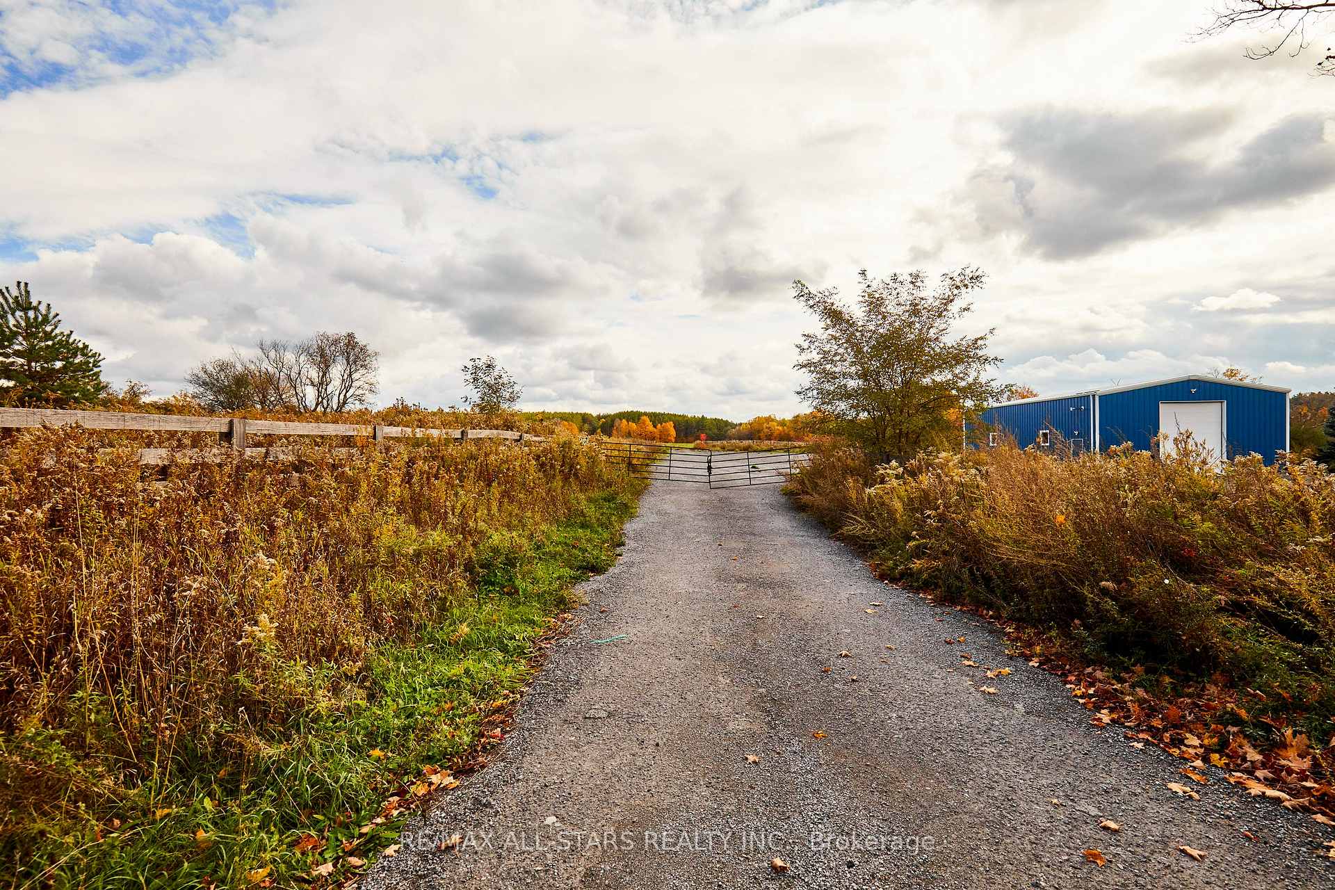 Photo 5 of 337 Regional Road 8, Uxbridge — HOMEH