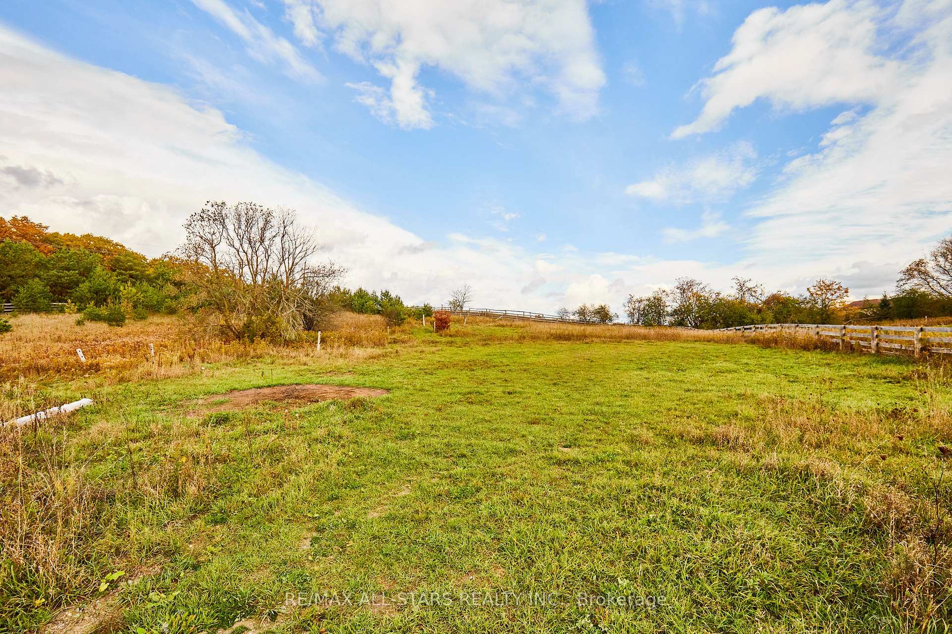 Photo 10 of 337 Regional Road 8, Uxbridge — HOMEH