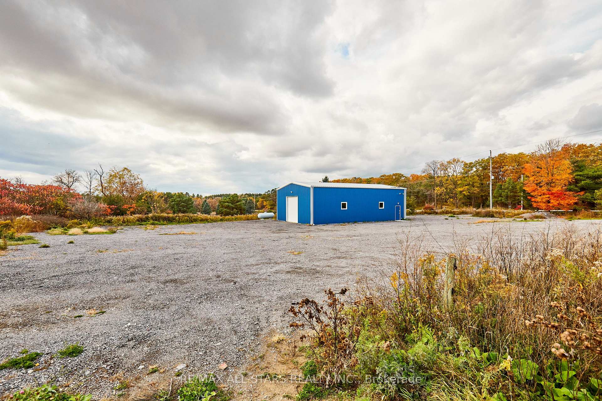 Photo 12 of 337 Regional Road 8, Uxbridge — HOMEH
