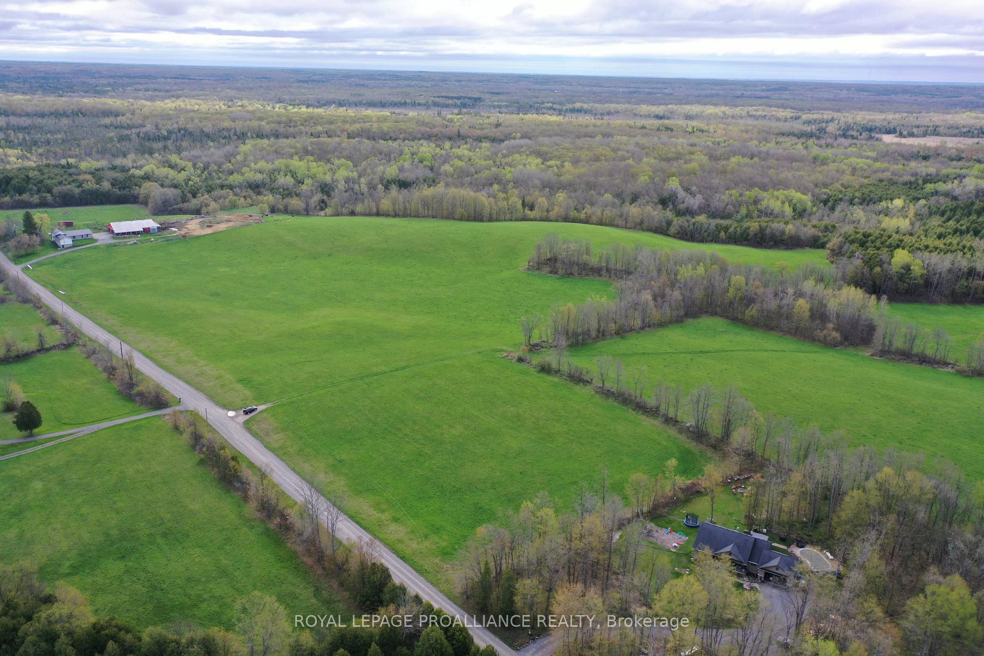 Photo 5 of 482 Smith Road, Tyendinaga, Tyendinaga Township — HOMEH