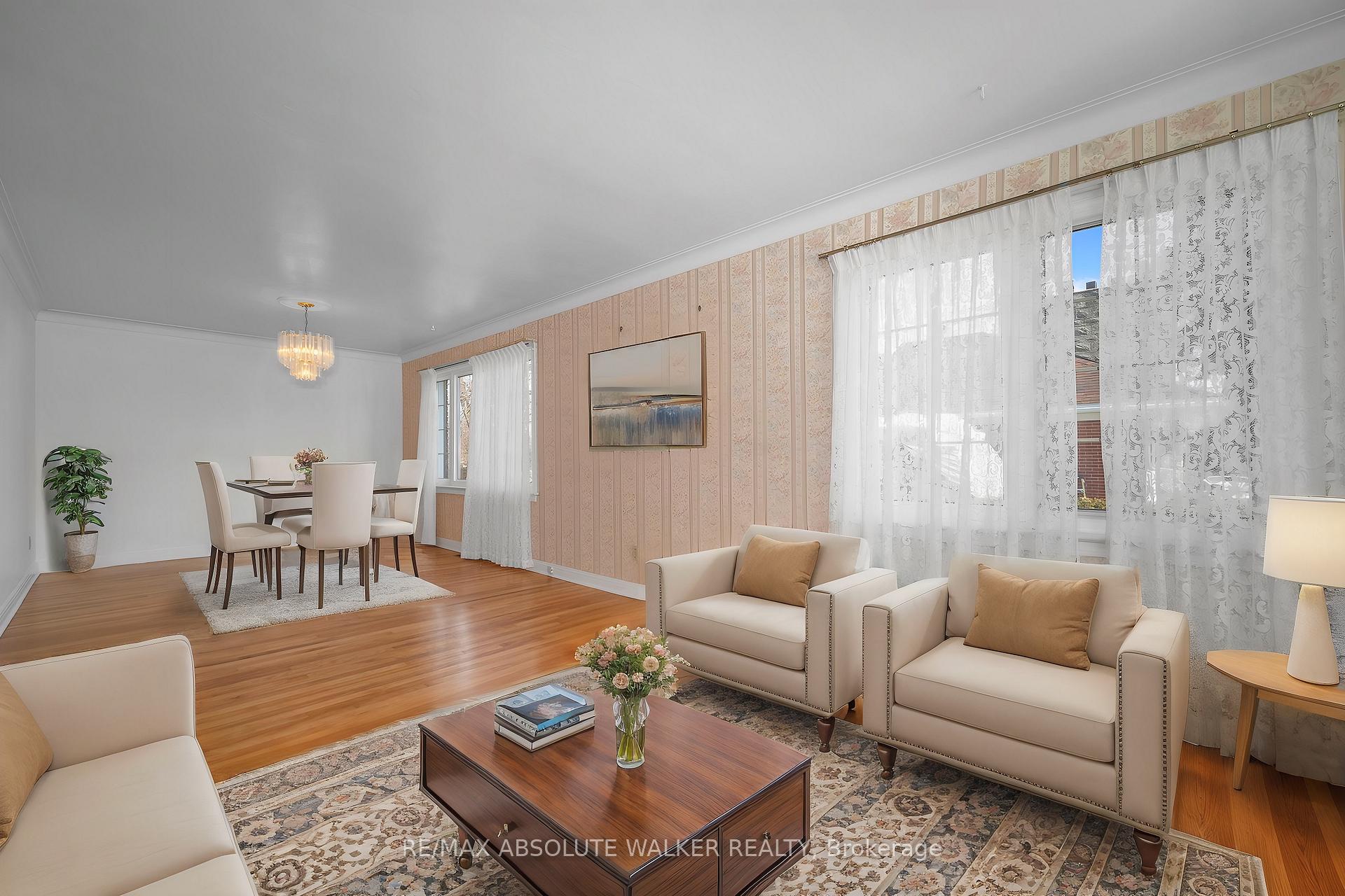 Photo 2 of 114 Crownhill Street, Ottawa, Cardinal Heights — HOMEH