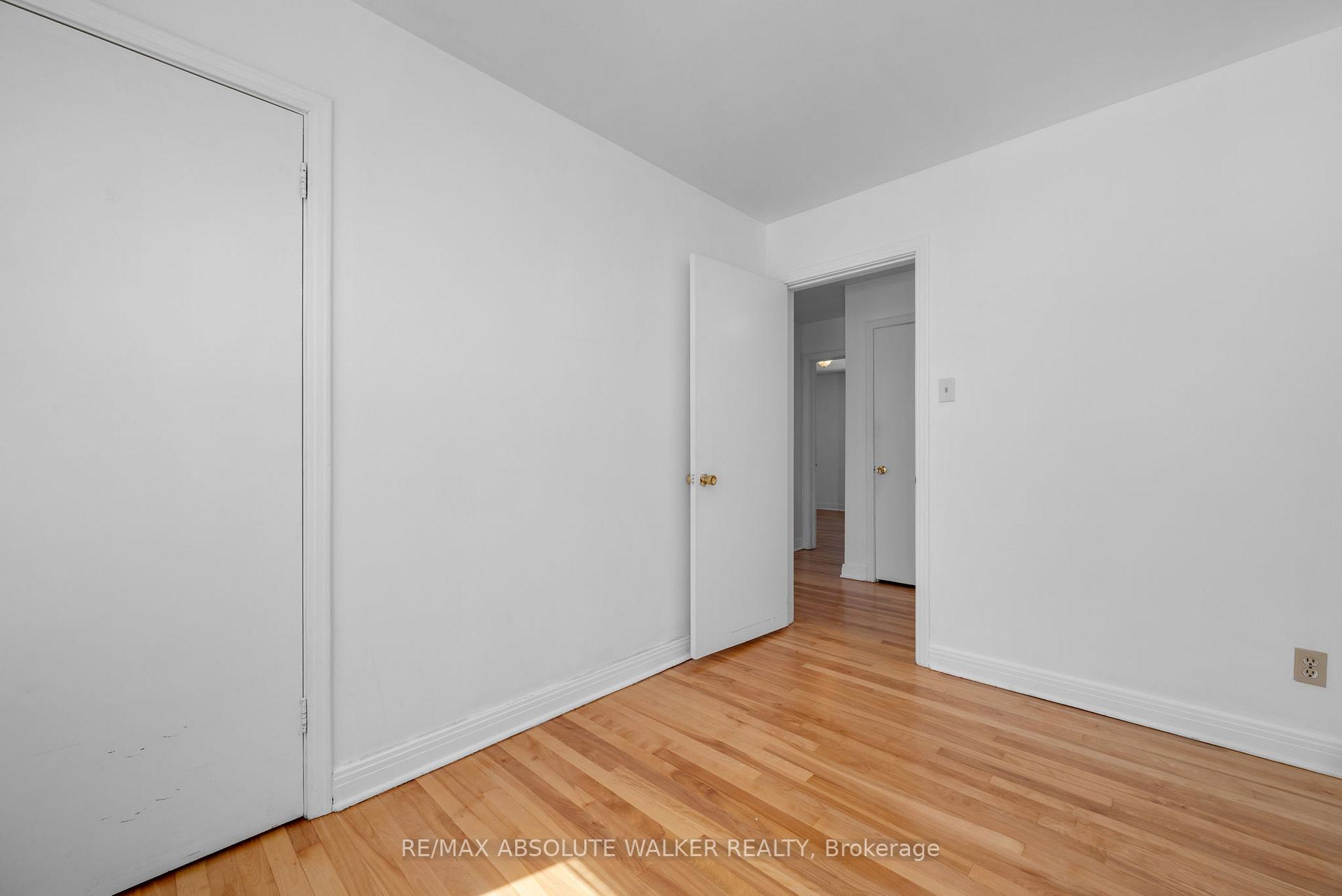 Photo 17 of 114 Crownhill Street, Ottawa, Cardinal Heights — HOMEH