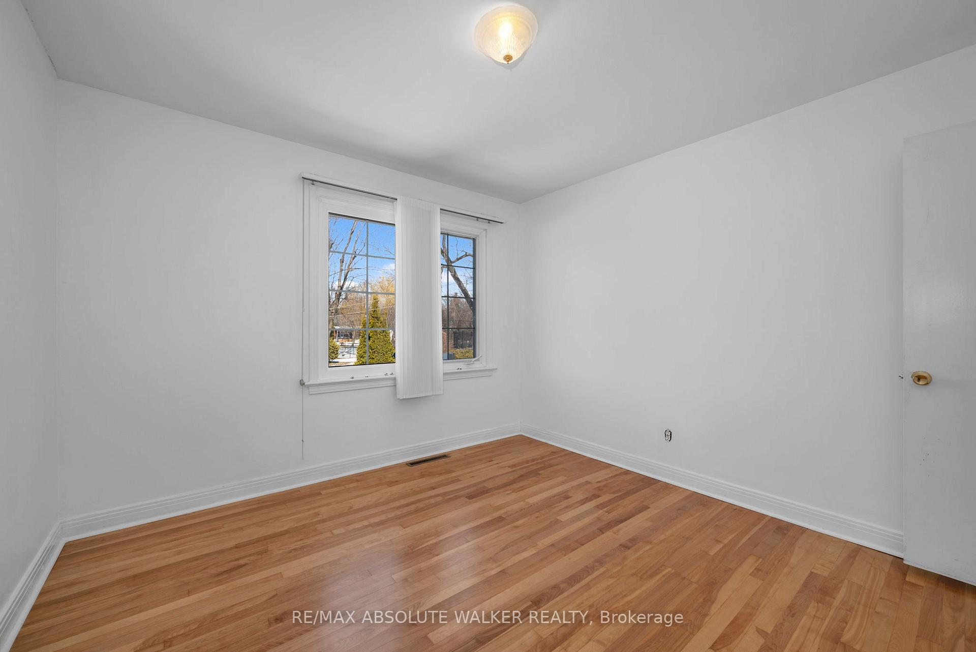 Photo 26 of 114 Crownhill Street, Ottawa, Cardinal Heights — HOMEH