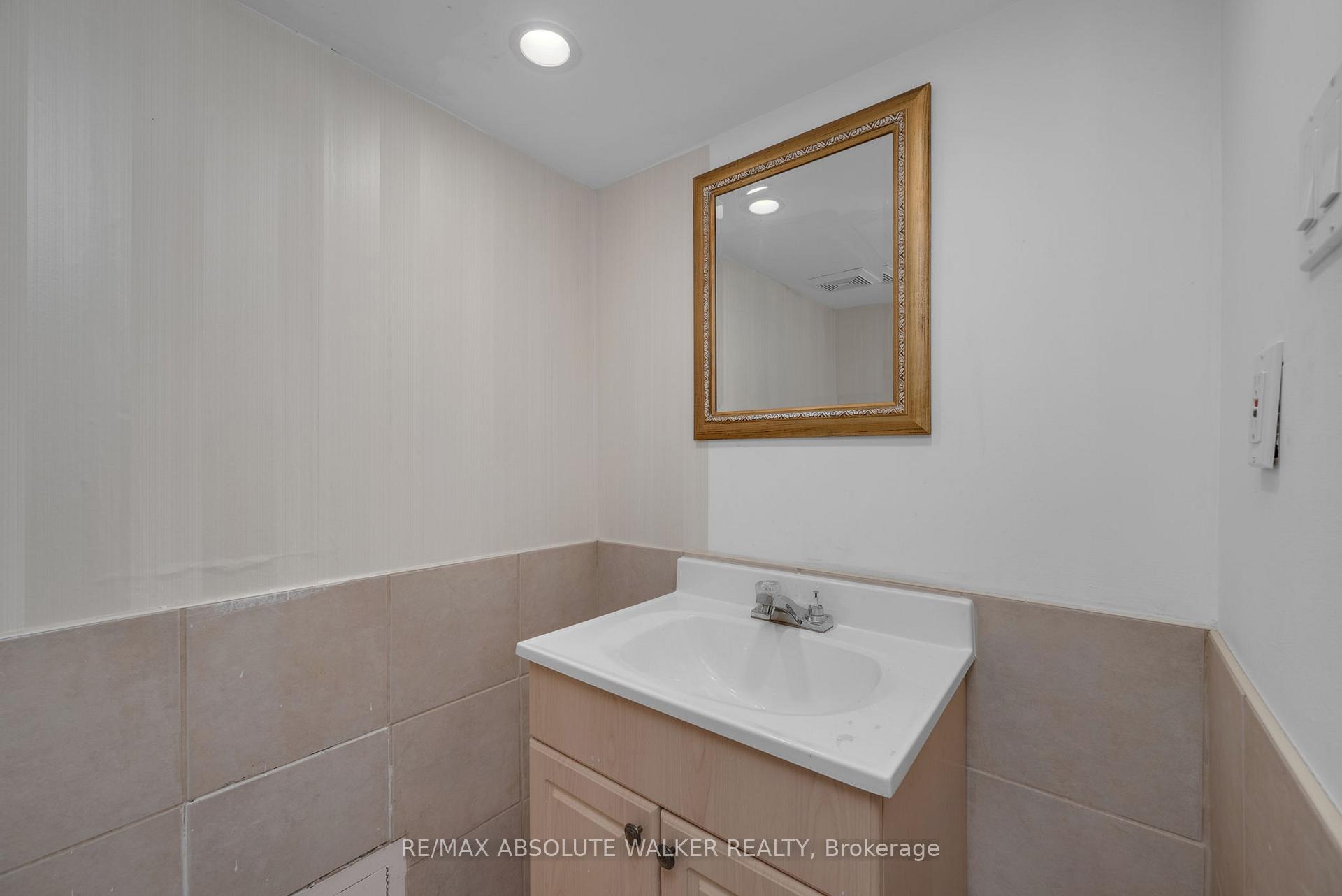Photo 31 of 114 Crownhill Street, Ottawa, Cardinal Heights — HOMEH