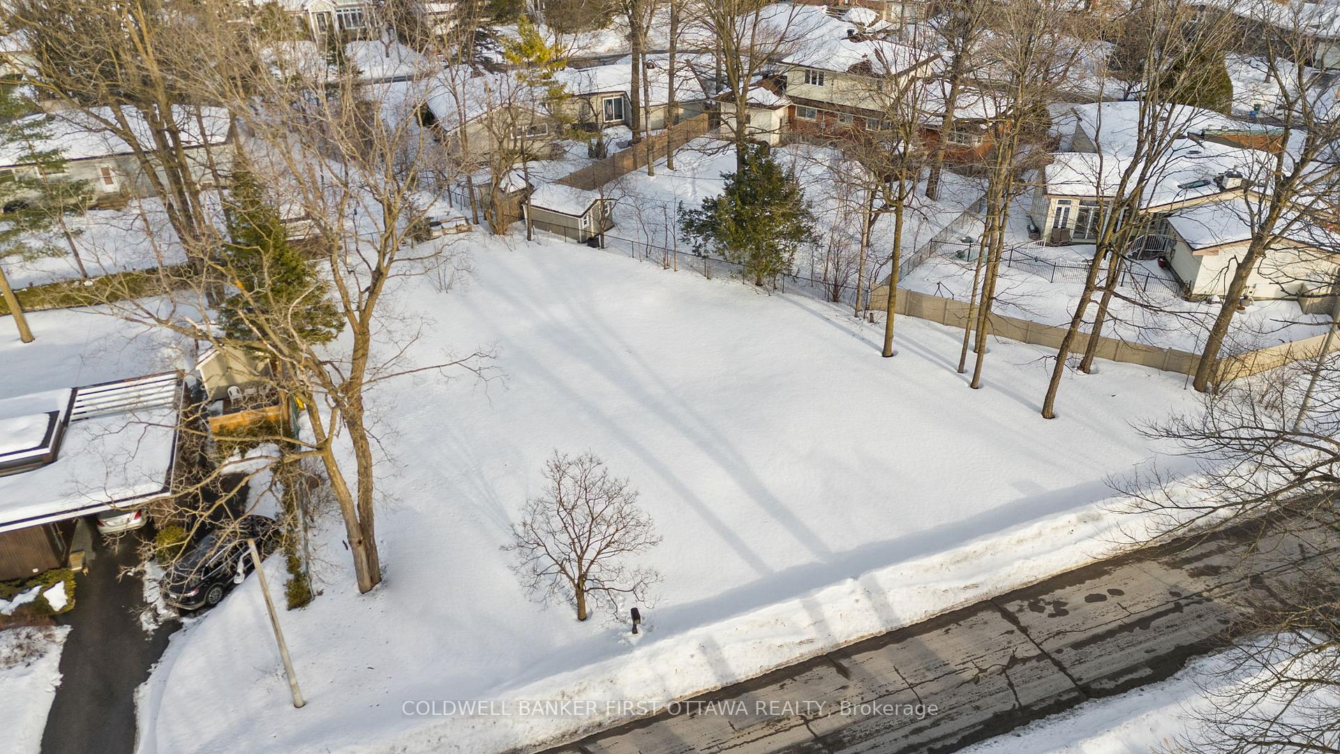 Photo 3 of 2055 Baffin Avenue, Ottawa, Alta Vista/Faircrest Heights — HOMEH