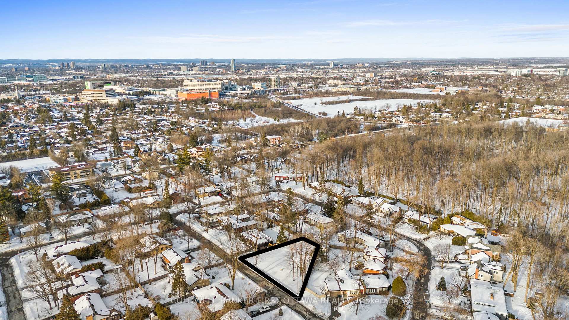 Photo 4 of 2055 Baffin Avenue, Ottawa, Alta Vista/Faircrest Heights — HOMEH