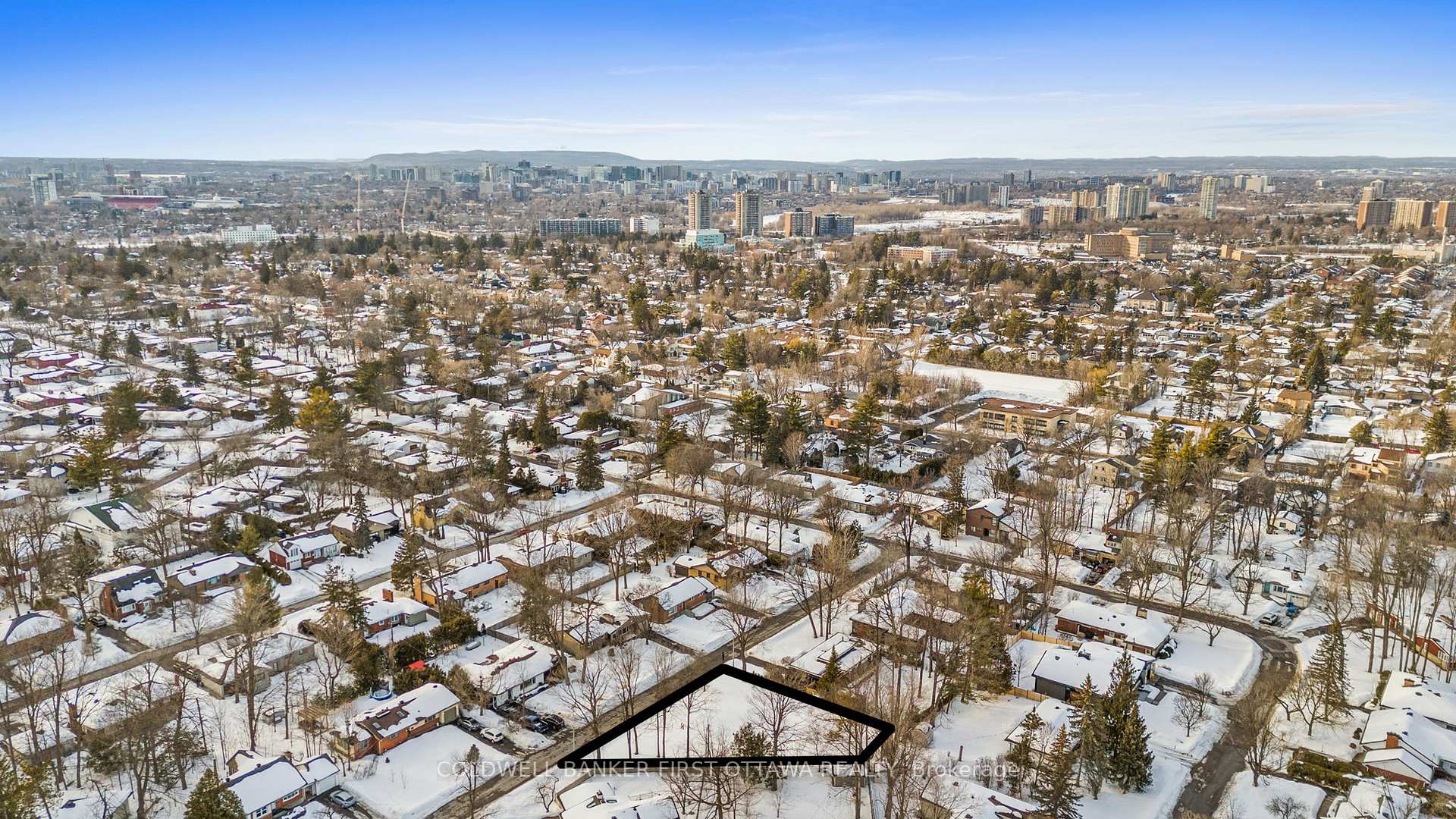 Photo 5 of 2055 Baffin Avenue, Ottawa, Alta Vista/Faircrest Heights — HOMEH