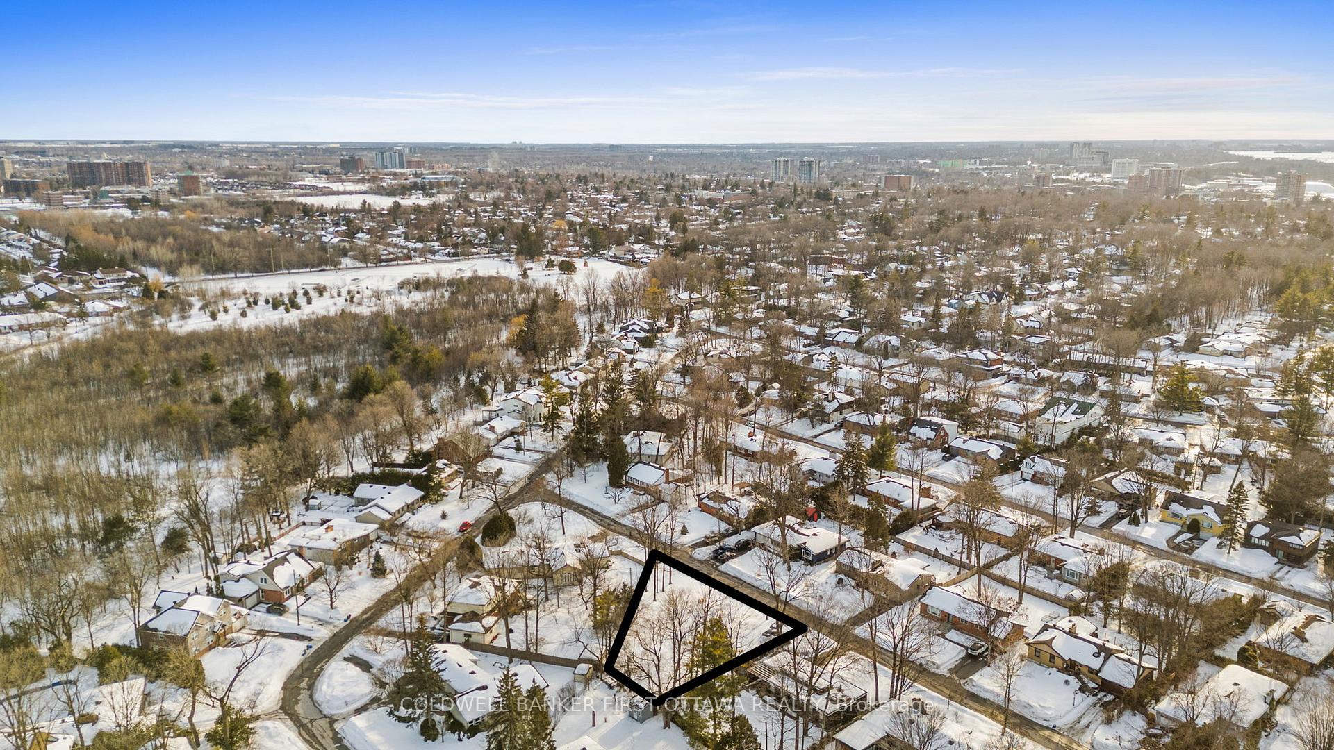 Photo 7 of 2055 Baffin Avenue, Ottawa, Alta Vista/Faircrest Heights — HOMEH