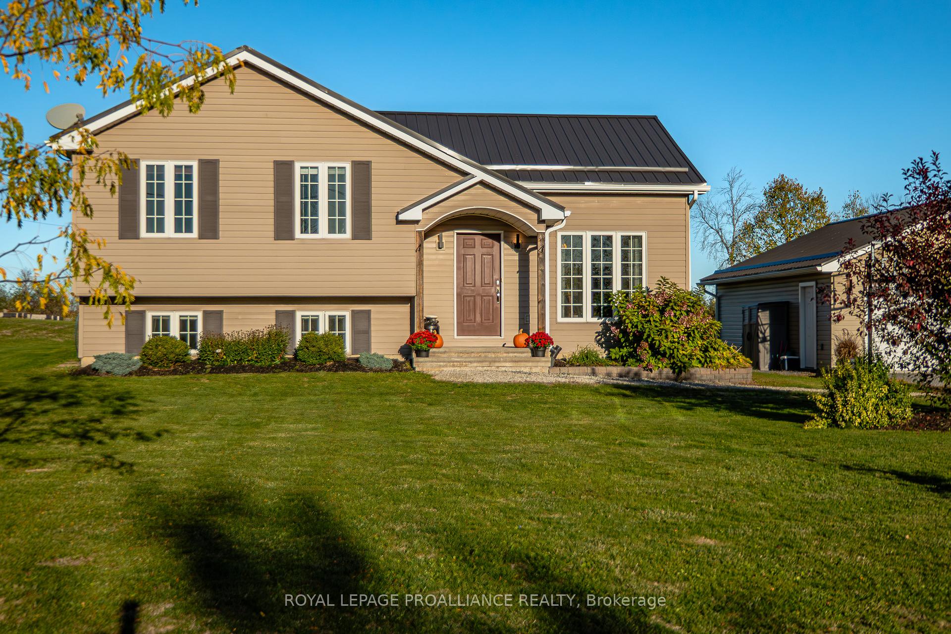 Photo 6 of 236 Roslin Road, Tweed, Hungerford (Twp) — HOMEH