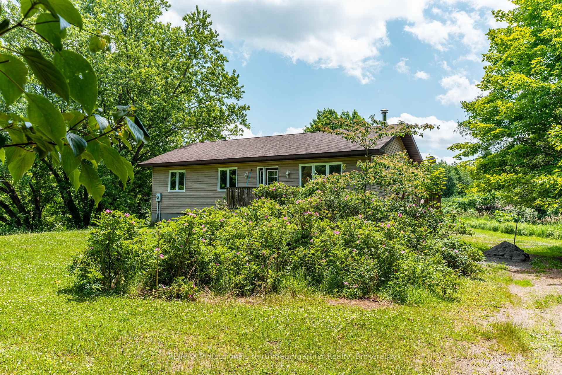 Photo 3 of 1144 Boshkung Lake Road, Algonquin Highlands, Stanhope — HOMEH