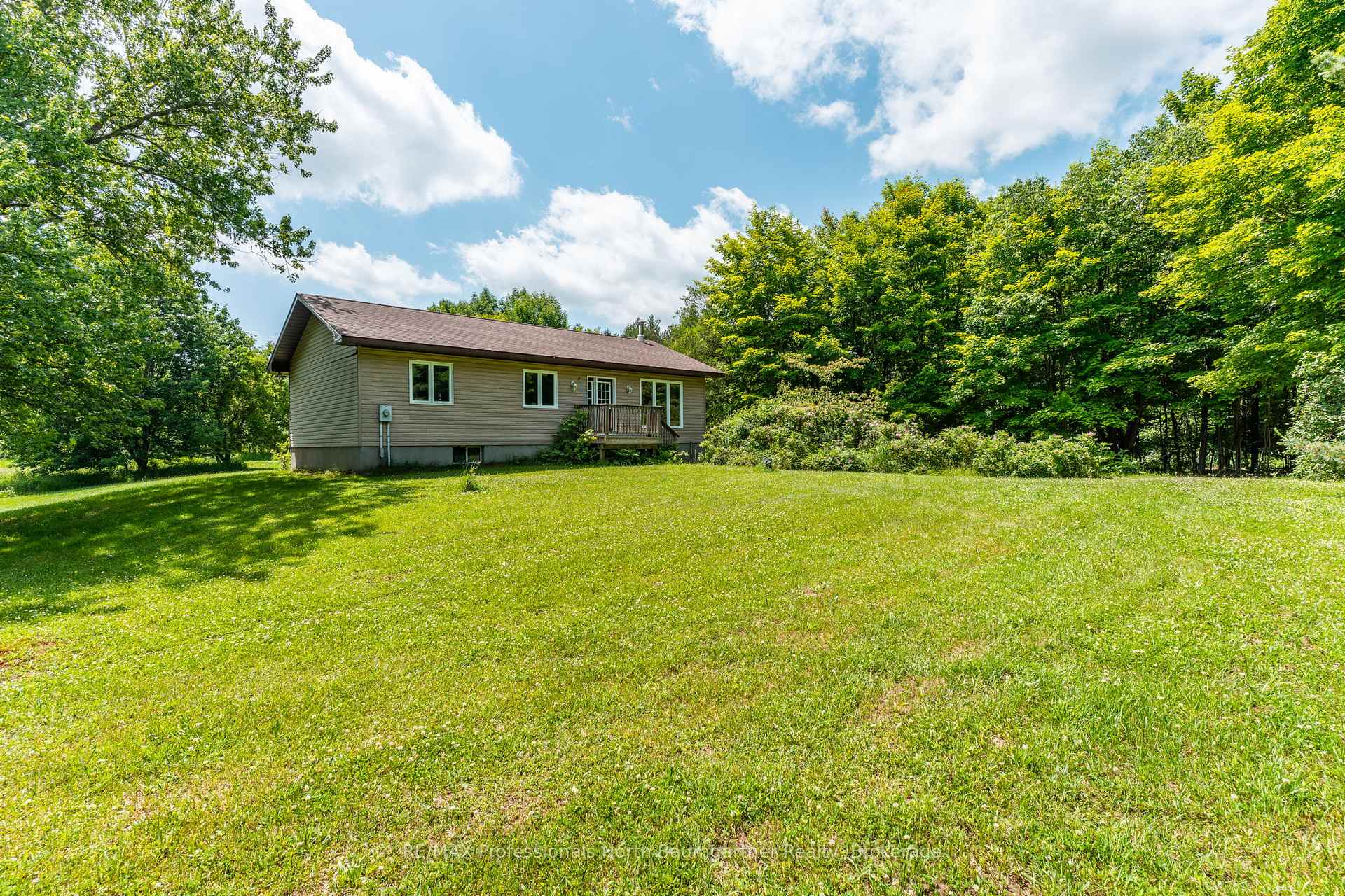 Photo 5 of 1144 Boshkung Lake Road, Algonquin Highlands, Stanhope — HOMEH