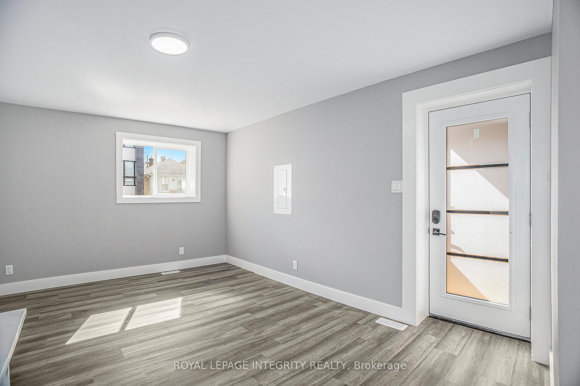 Photo 4 of Unit 2, 185 Carillon Street, Ottawa, Vanier — HOMEH