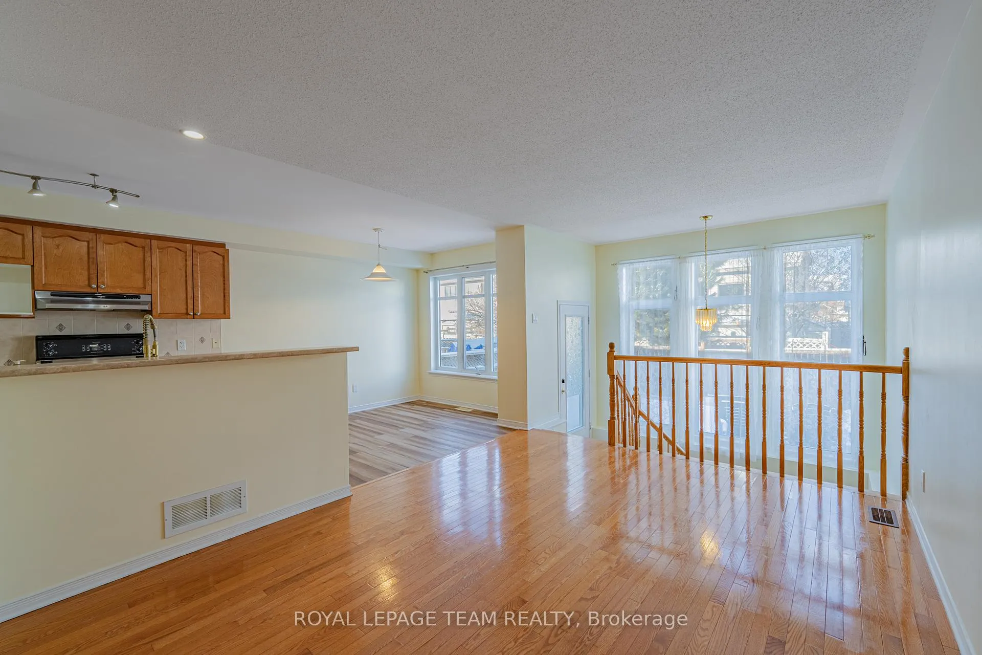 Photo 13 of 184 Deercroft Avenue, Ottawa, Barrhaven - Longfields — HOMEH