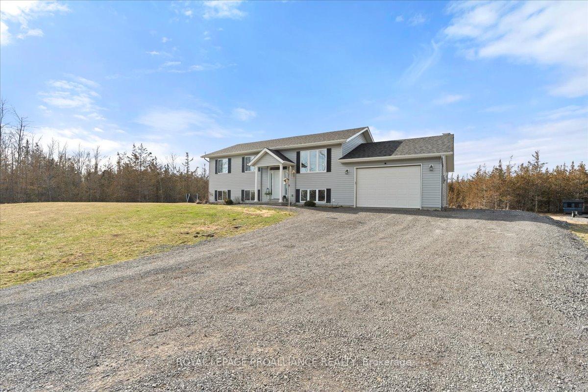 Photo 3 of 733 Callaghan Road, Tyendinaga, Tyendinaga Township — HOMEH