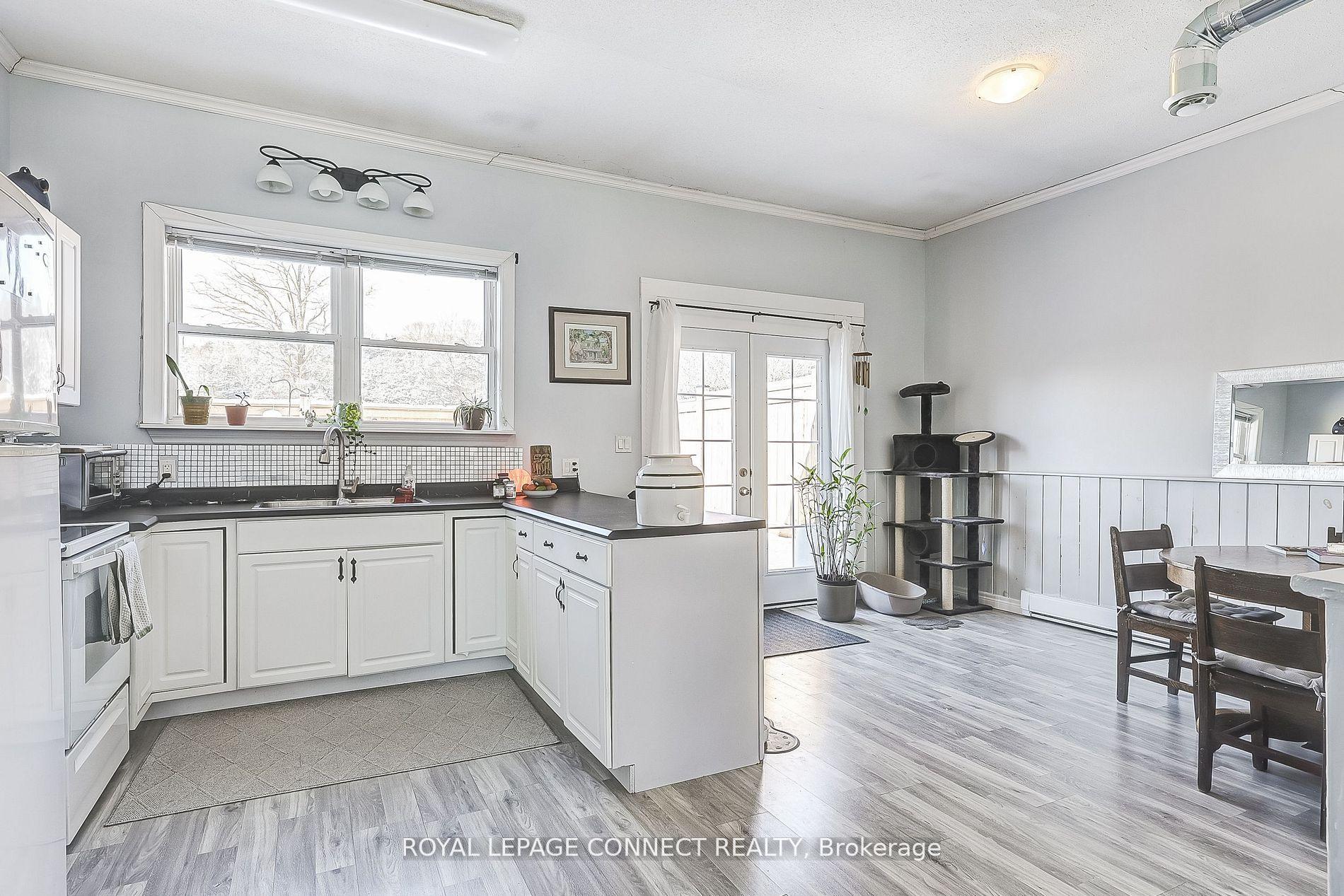 Photo 10 of 122 Latta Drive, Belleville, Thurlow Ward — HOMEH