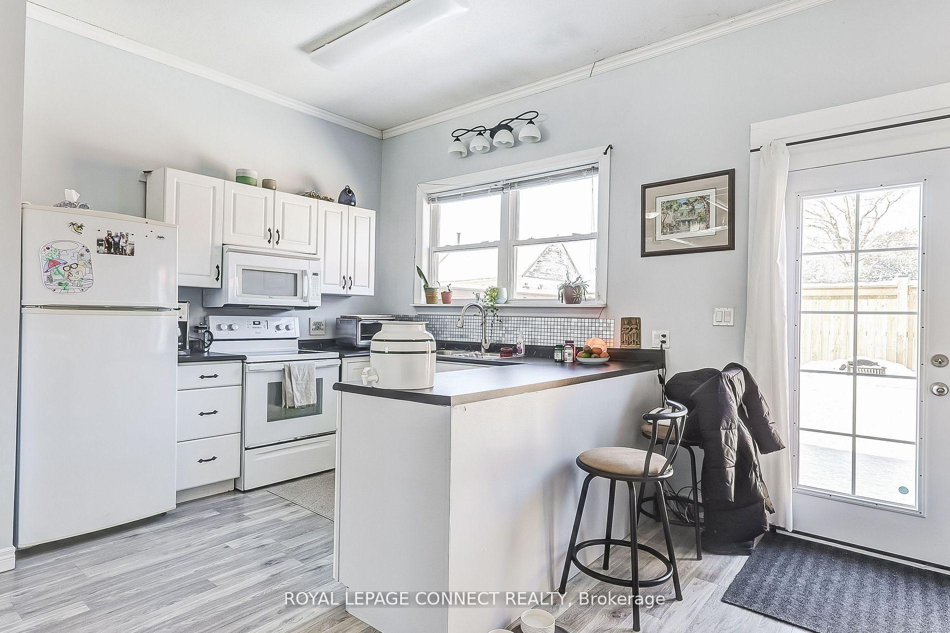 Photo 12 of 122 Latta Drive, Belleville, Thurlow Ward — HOMEH