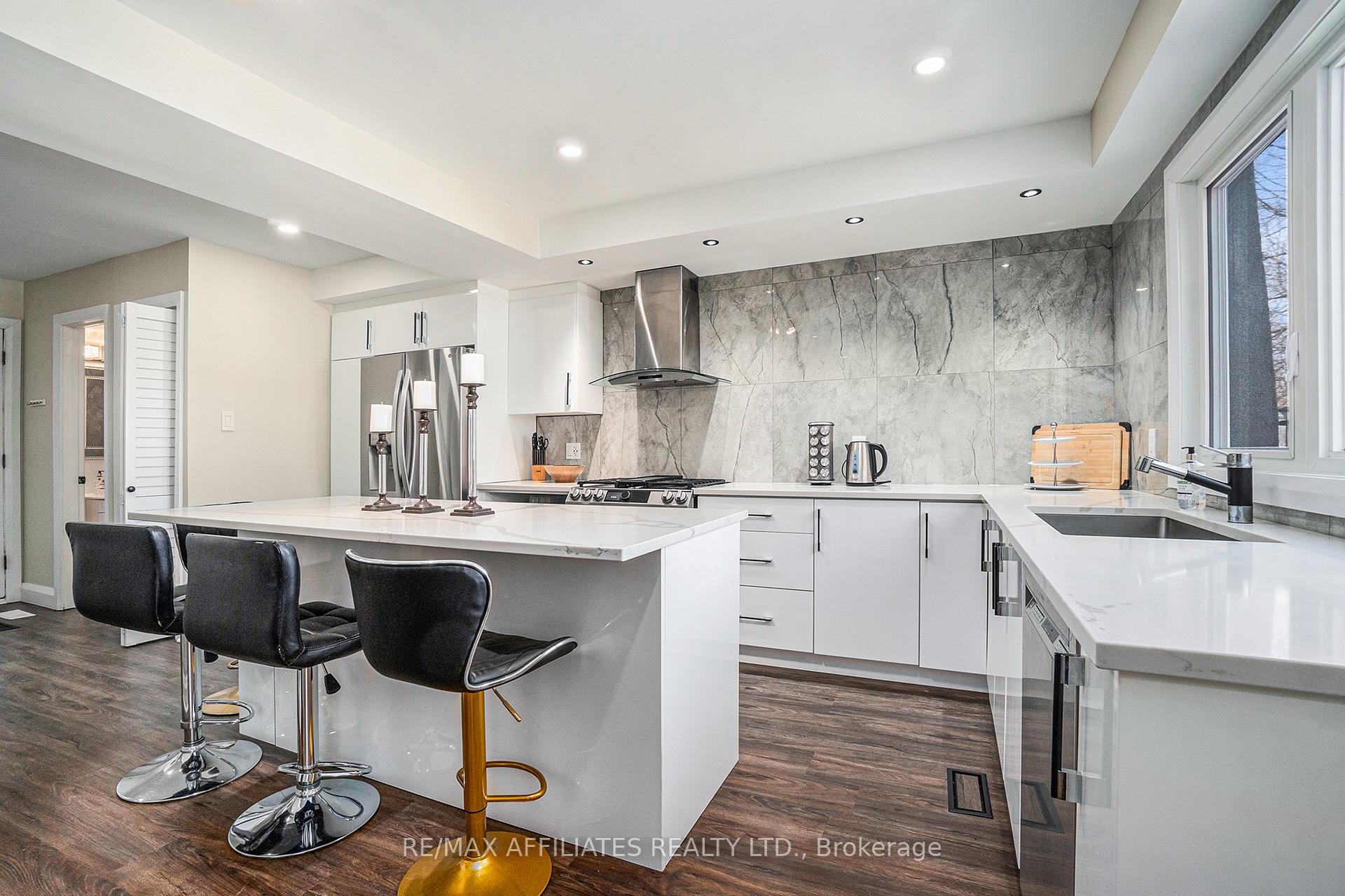 Photo 8 of 66 Cymbeline Drive, Ottawa, Westcliffe Estates — HOMEH