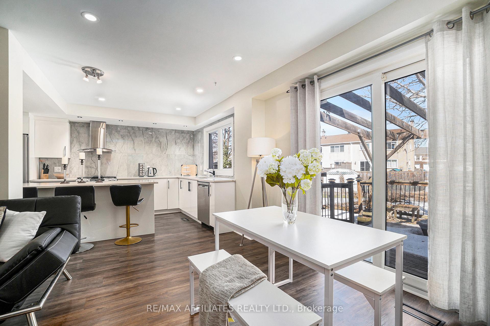 Photo 9 of 66 Cymbeline Drive, Ottawa, Westcliffe Estates — HOMEH