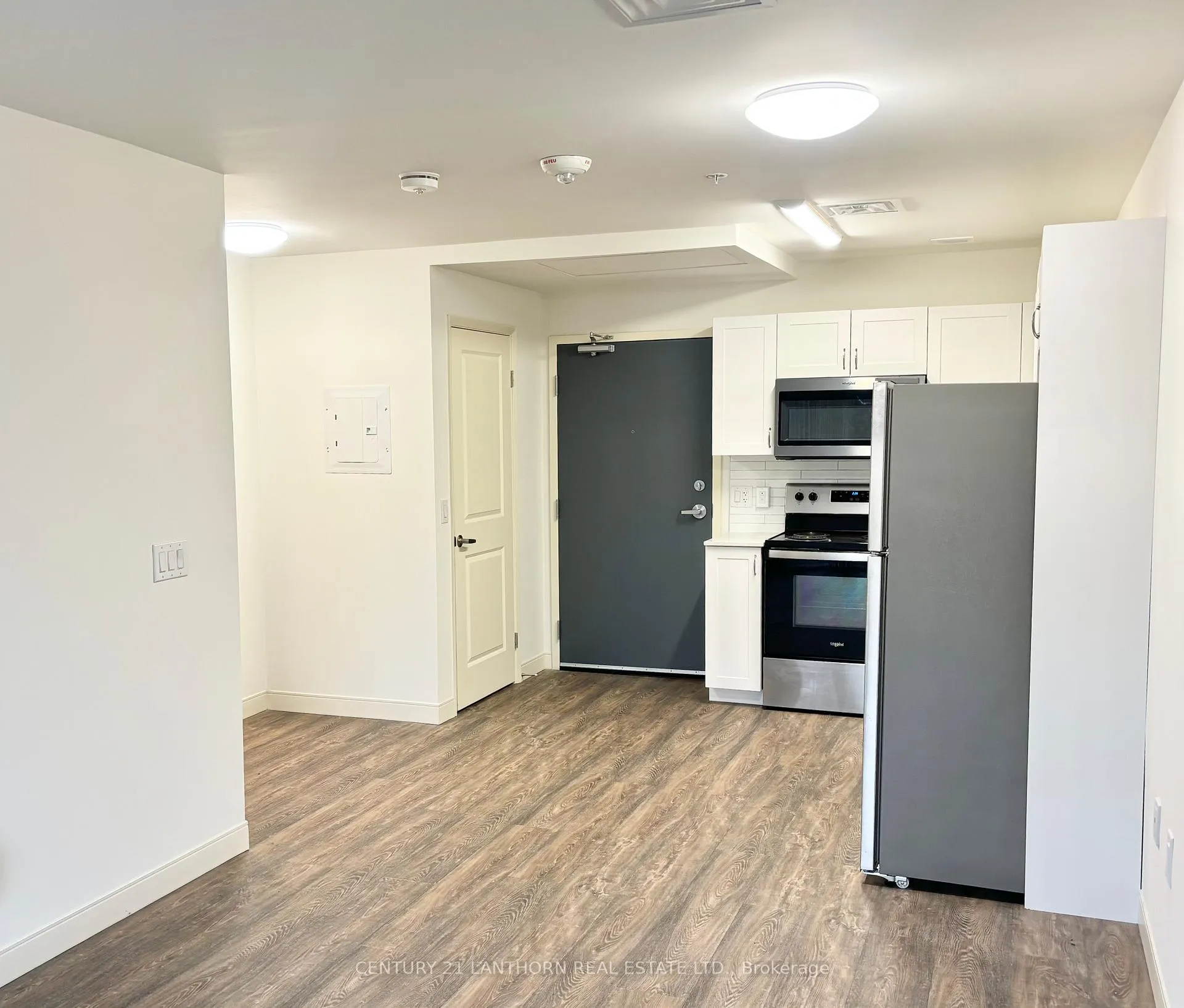 Photo 1 of Unit 507, 135 Station Street, Belleville, Belleville Ward — HOMEH