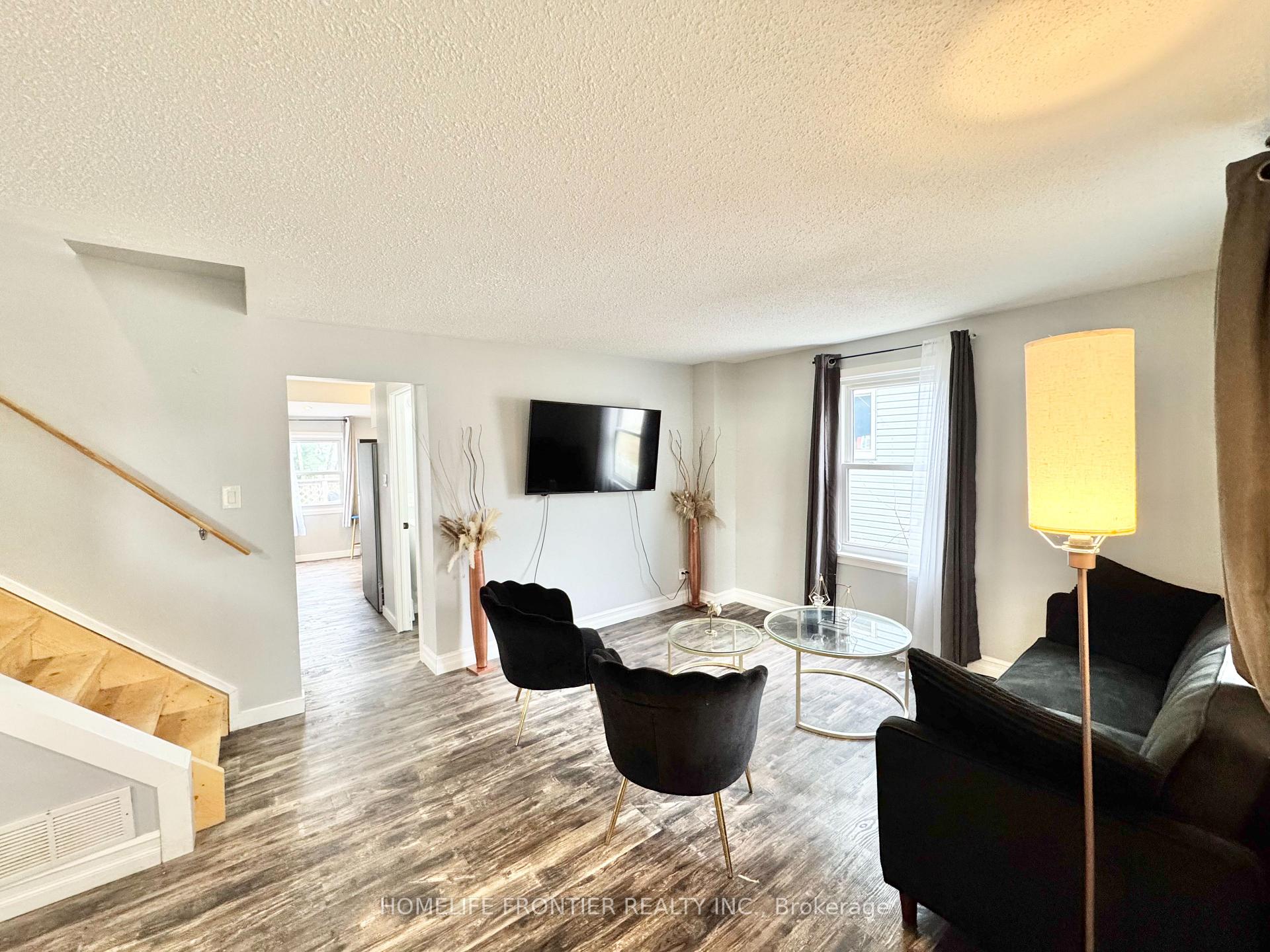 Photo 3 of 27 Beech Street, Ajax, Central — HOMEH