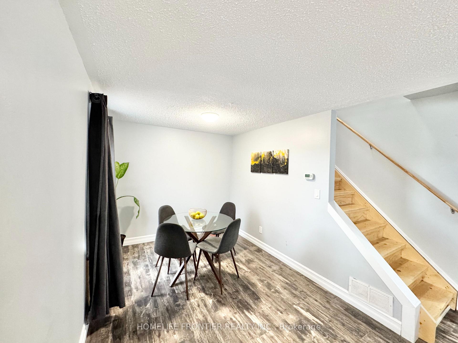 Photo 4 of 27 Beech Street, Ajax, Central — HOMEH