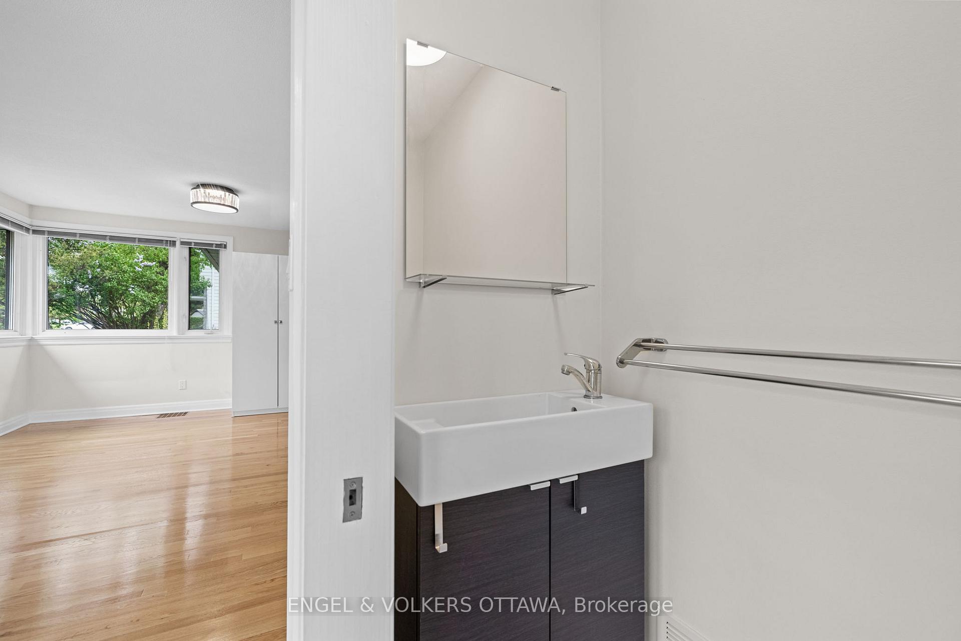 Photo 15 of 1960 Alta Vista Drive, Ottawa, Faircrest Heights — HOMEH