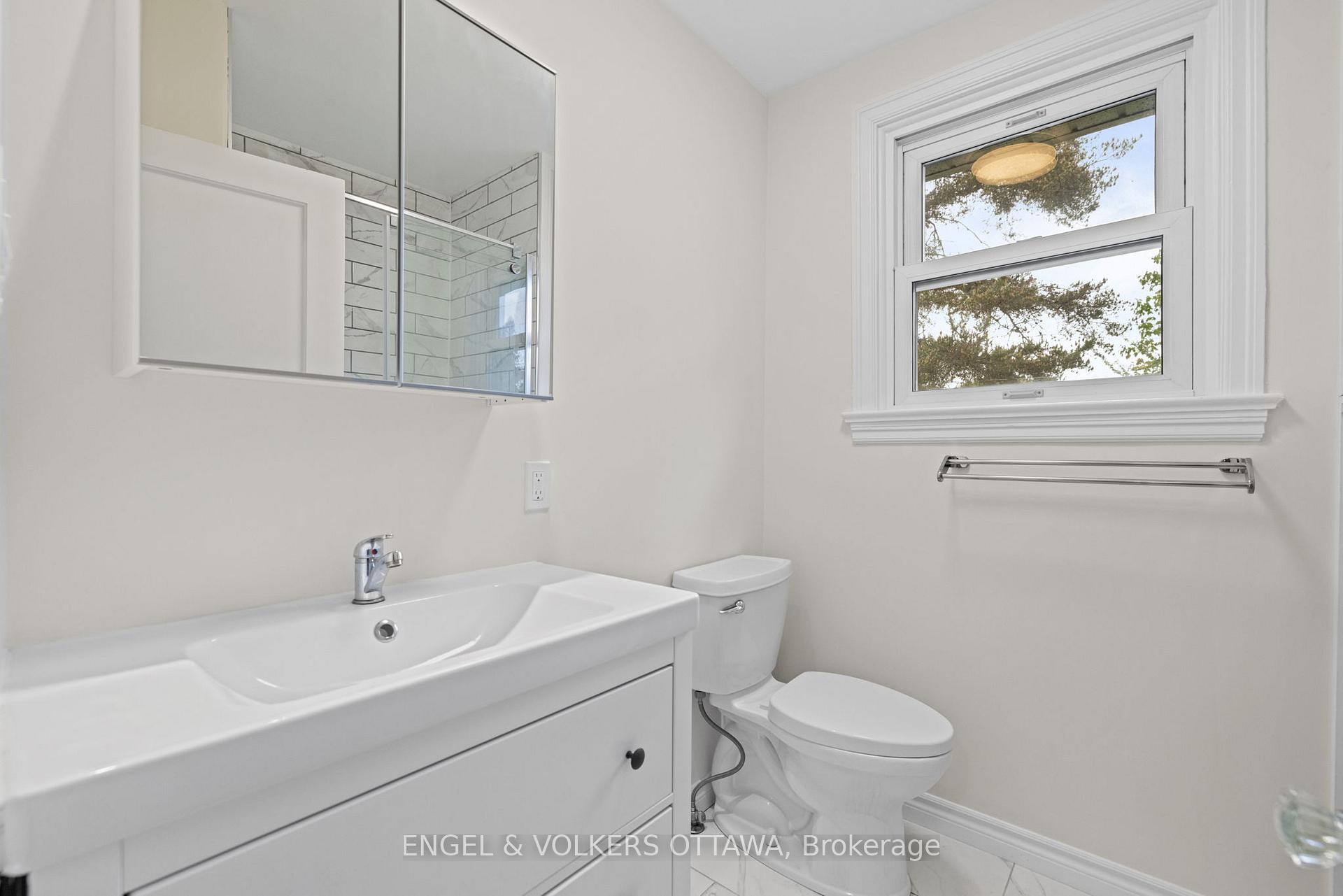 Photo 16 of 1960 Alta Vista Drive, Ottawa, Faircrest Heights — HOMEH