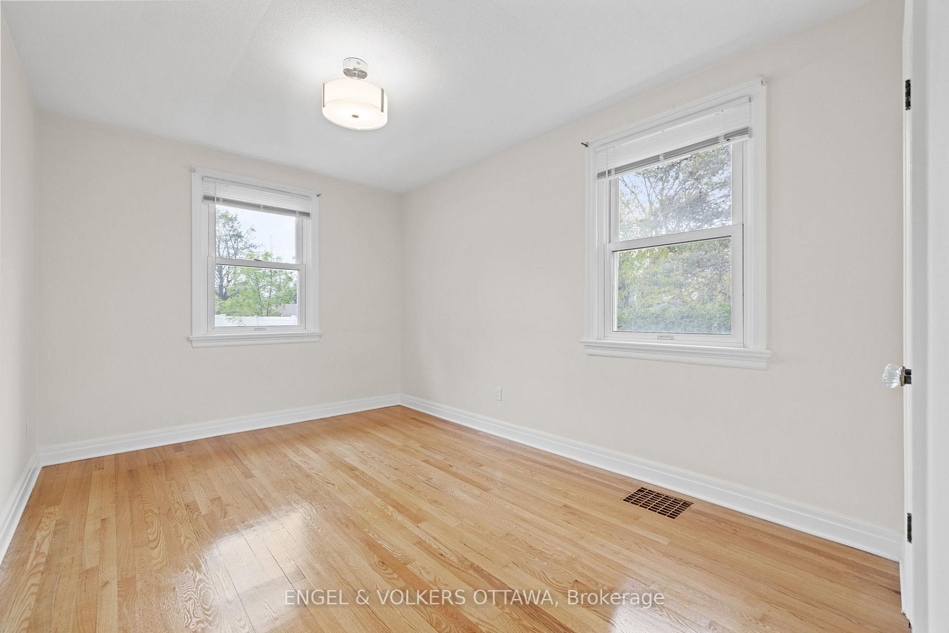 Photo 17 of 1960 Alta Vista Drive, Ottawa, Faircrest Heights — HOMEH