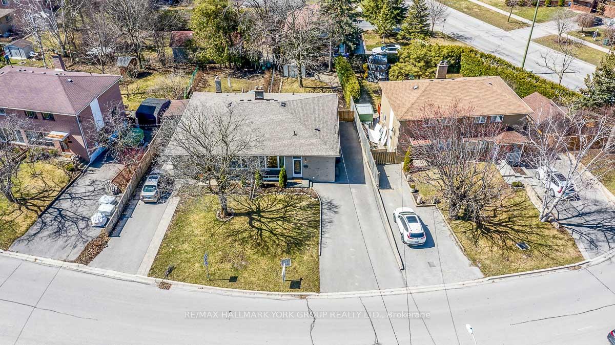 Photo 1 of Unit Lower, 6 Davis Road, Aurora, Aurora Highlands — HOMEH